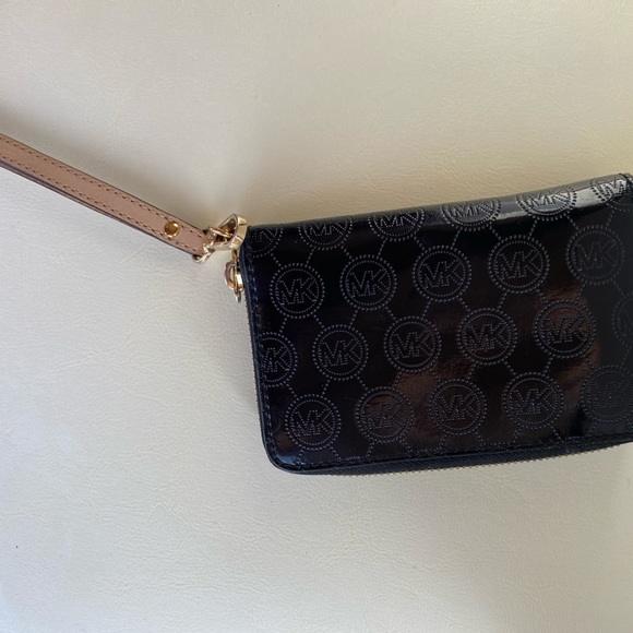 Michael Kors wallet - Picture 3 of 4